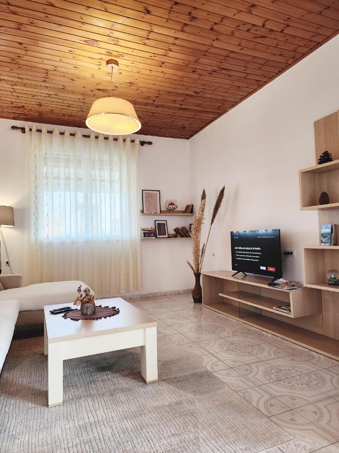 Mia Guest House - Entire Home With Balcony & Garden Divjake Ngoại thất bức ảnh